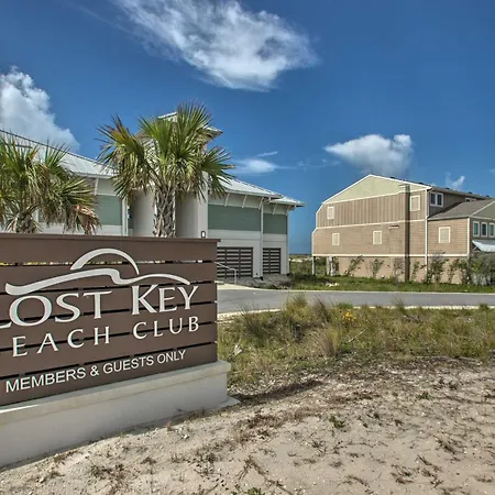 Pensacola Golf Getaway With Pool And Beach Access!
